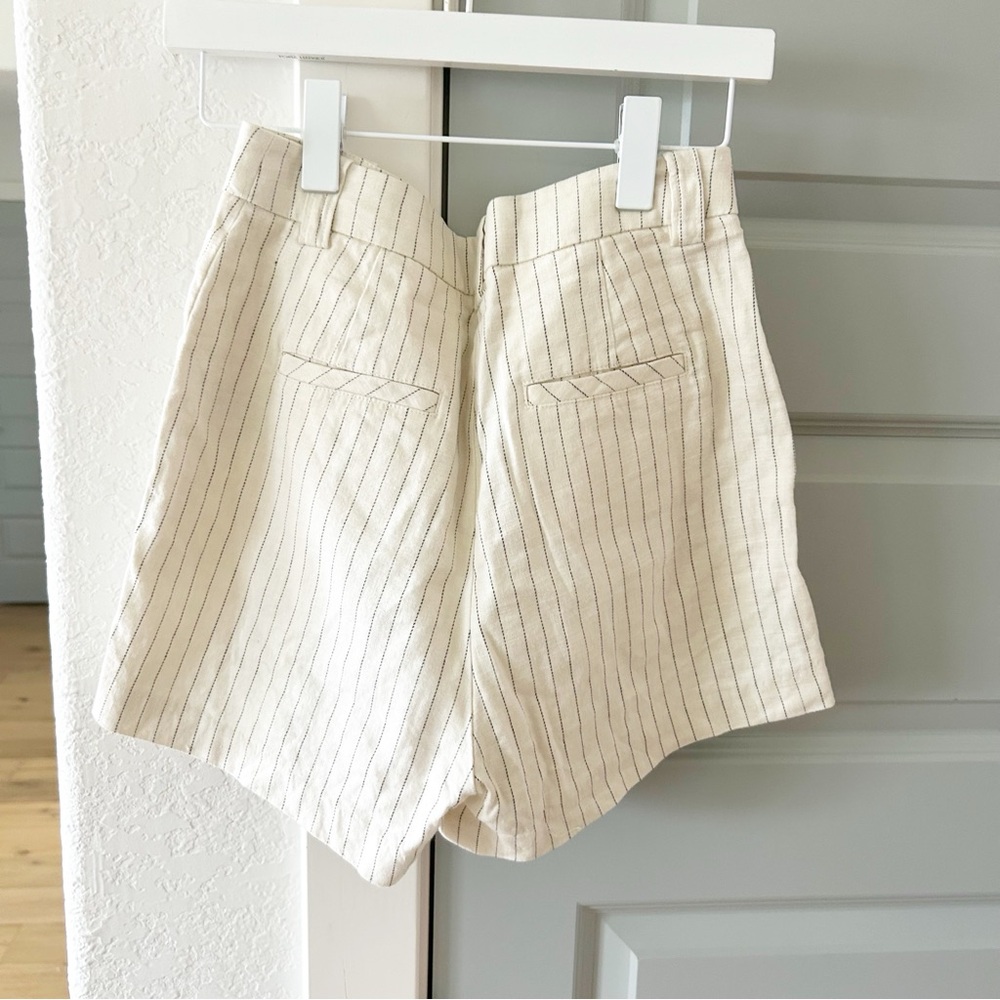 New Rails Ilena Pin Stripe Linen Shorts - Picture 3 of 4